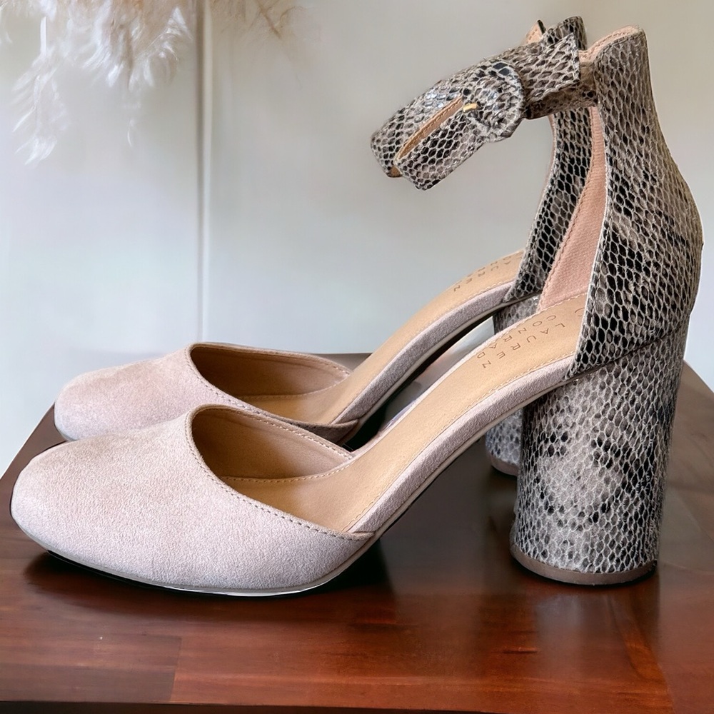 SNAKE PRINT CHUNKY HEELS. ROUND CLOSED TOE, ANKLE STRAP, LAUREN CONRAD. SIZE 9